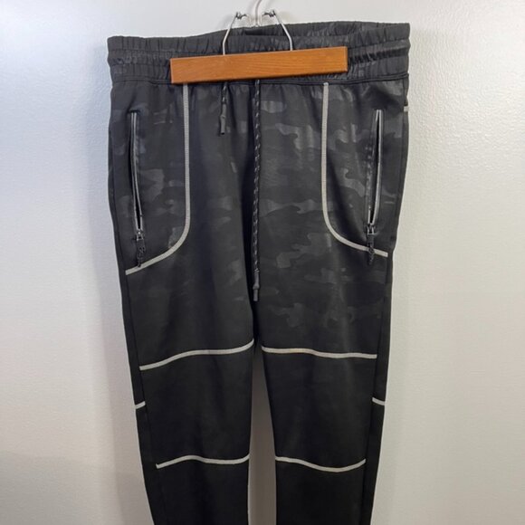 Encrypted Boys Black Camo Joggers Size S - Picture 1 of 8